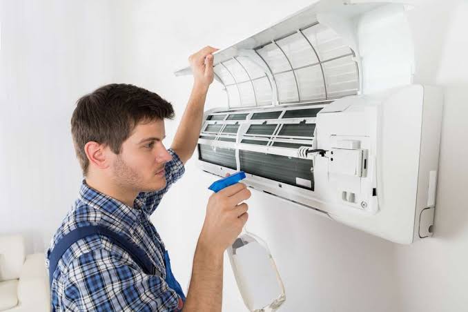 AC Deep Cleaning Service Split Unit Sanitisation